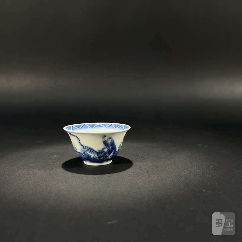 清 青花人物纹杯